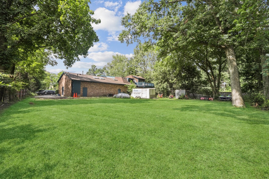 More Photos Of 35 Belden Pl, Montclair Loft Creative Space For Lease