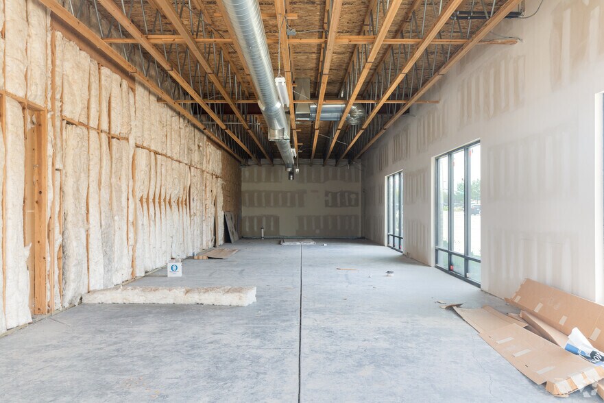 More Photos Of 7905-7907 S Redwood Rd, West Jordan Unknown For Lease