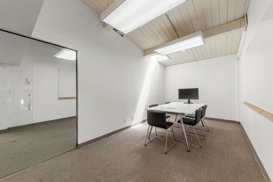 More Photos Of 580 College Ave, Palo Alto Office For Lease