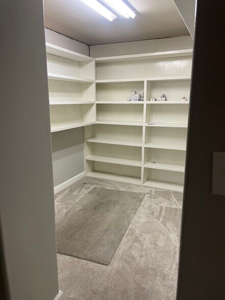 More Photos Of 7303 Blanco Rd, San Antonio Office For Lease