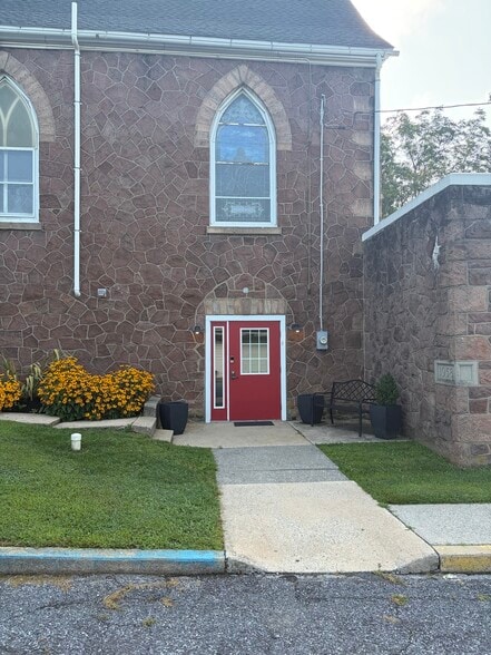 More Photos Of 3002 Main St, Morgantown Religious Facility For Sale