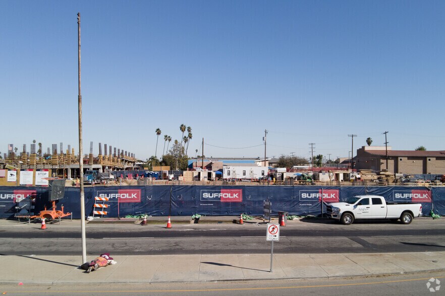 More Photos Of 8400 S Vermont Ave, Los Angeles Apartments For Lease