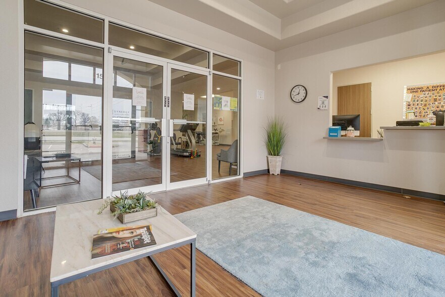 More Photos Of 1580 US Highway 287 N, Mansfield Medical For Sale
