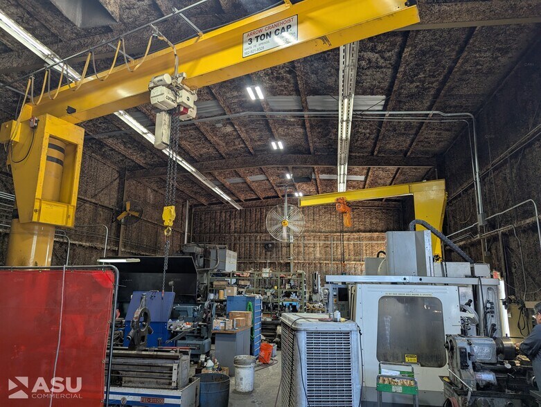 More Photos Of 3004 Jewett Ave, Bakersfield Warehouse For Sale