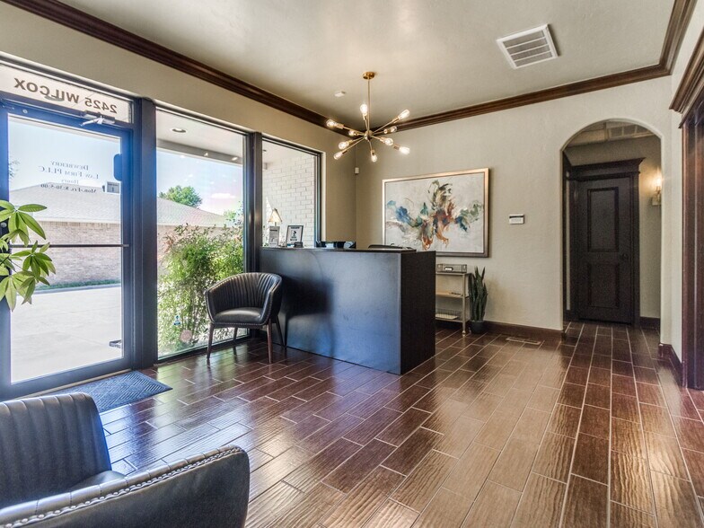 More Photos Of 2425 Wilcox Dr, Norman Office For Sale