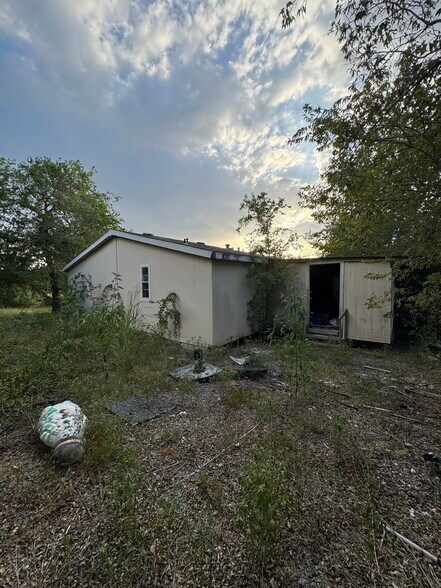 More Photos Of 10200 Shively, Austin Land For Sale