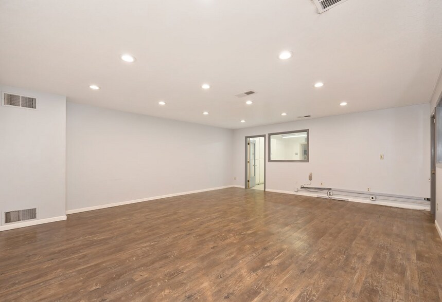 More Photos Of , Dixon Industrial For Sale