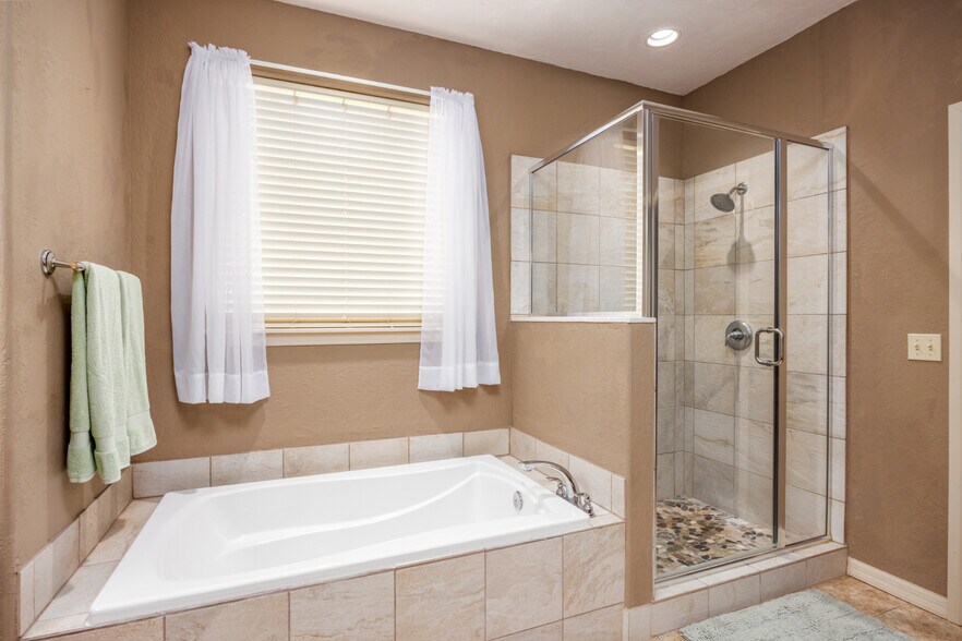 More Photos Of 12625 Sandpiper Rd, Thackerville Specialty For Sale