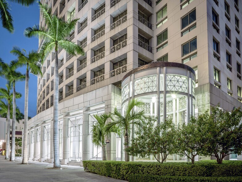 More Photos Of 2800 Ponce de Leon Blvd, Coral Gables Office For Lease