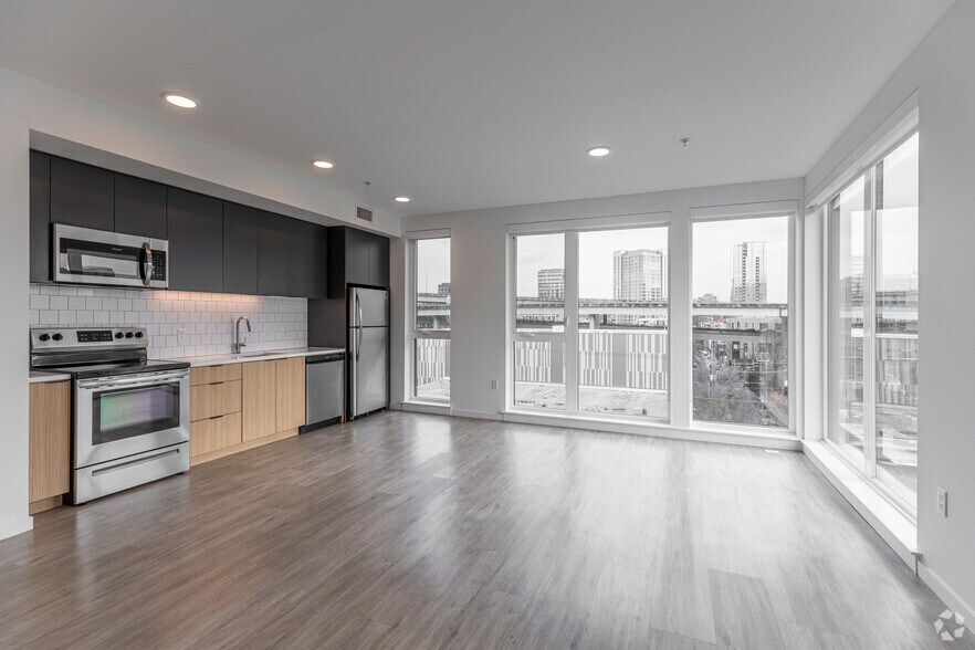 More Photos Of 1378 NW 18th Ave, Portland Apartments For Lease