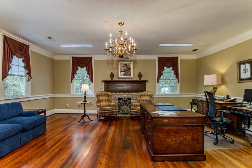 More Photos Of 2606 8th St, Tuscaloosa Office For Sale