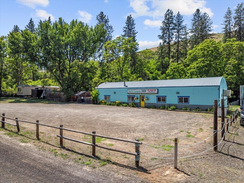 More Photos Of 53943 Hwy 86, Oxbow Specialty For Sale