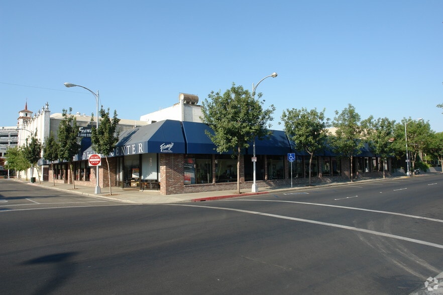 Primary Photo Of 121 N Encina St, Visalia Storefront Retail Office For Lease