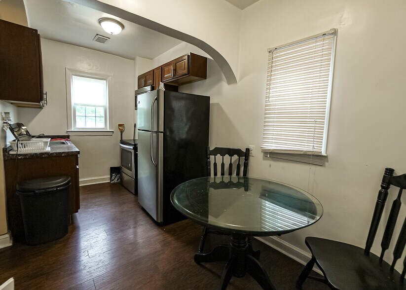 More Photos Of 3901 Martin Luther King Jr Ave SW, Washington Office For Sale