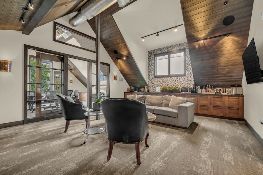 More Photos Of 1492 Park Ave, Park City Office For Lease