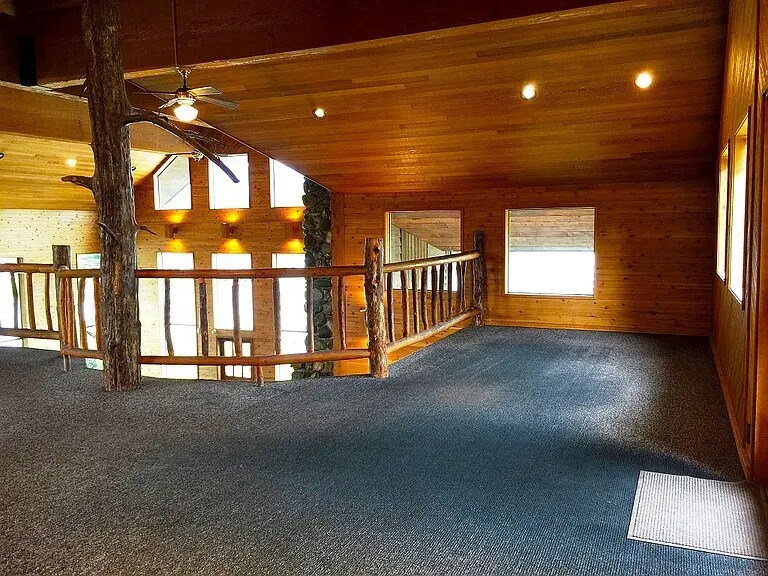 More Photos Of 1015 Seeman St, Darrington Storefront Retail Office For Lease