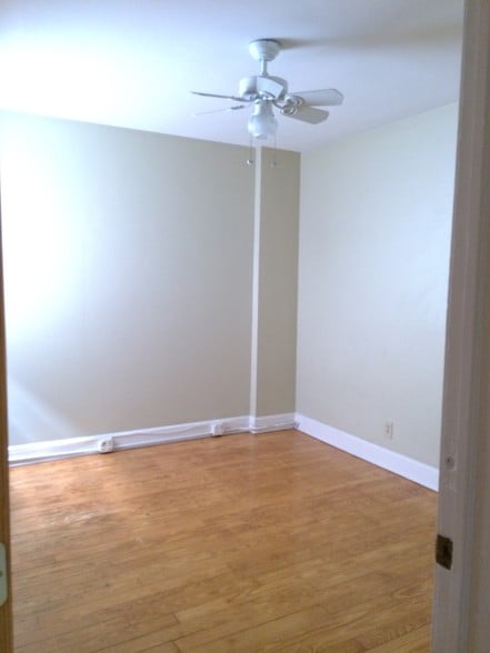 More Photos Of 532-534 Crescent Blvd, Glen Ellyn Storefront Retail Office For Sale