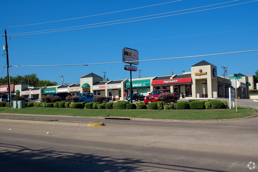 More Photos Of 235-249 N Hampton Rd, DeSoto General Retail For Lease