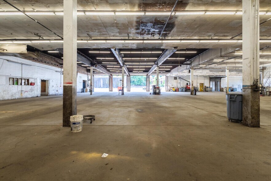 More Photos Of 620 South St, Steubenville Auto Dealership For Lease