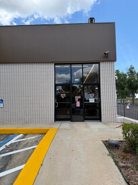 Primary Photo Of 390 E Highway 50, Clermont Auto Repair For Lease