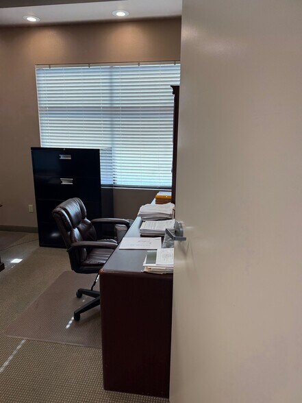 More Photos Of 6206 W Desert Inn Rd, Las Vegas Office For Lease