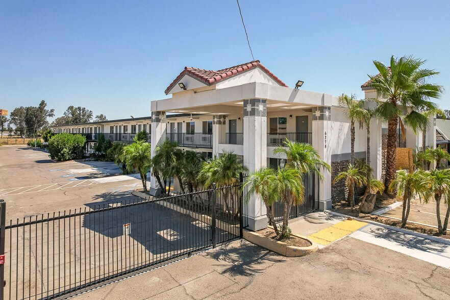 Primary Photo Of 4278 W Ashlan Ave, Fresno Apartments For Sale