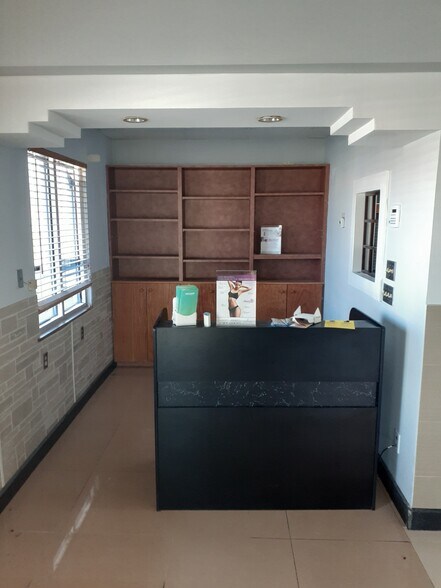 More Photos Of 1333 Central Park Dr, O'Fallon Unknown For Lease