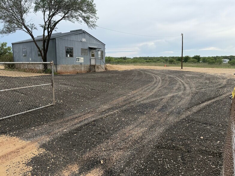 Primary Photo Of 717 Concho St, Colorado City Industrial For Lease