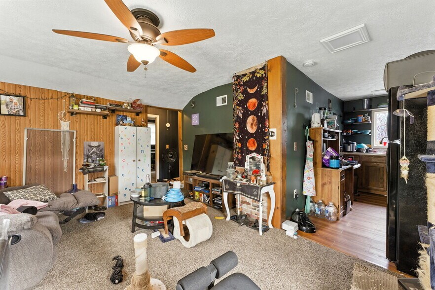 More Photos Of 502 W State St, Hastings Freestanding For Sale