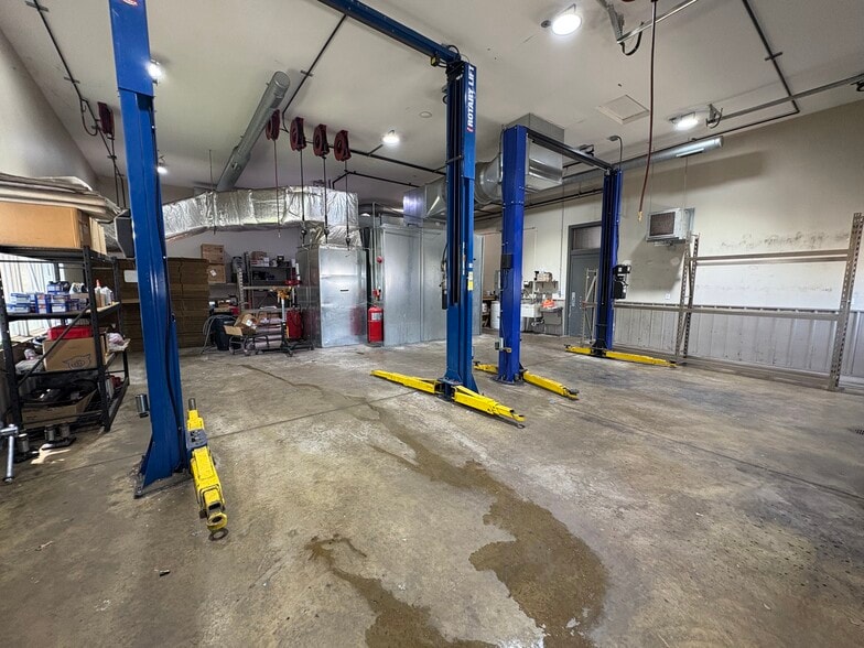 More Photos Of 2306 IFCU way, Lafayette Auto Dealership For Sale