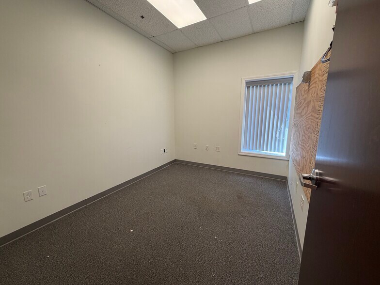 More Photos Of 2240 S County Trl, East Greenwich Light Distribution For Lease