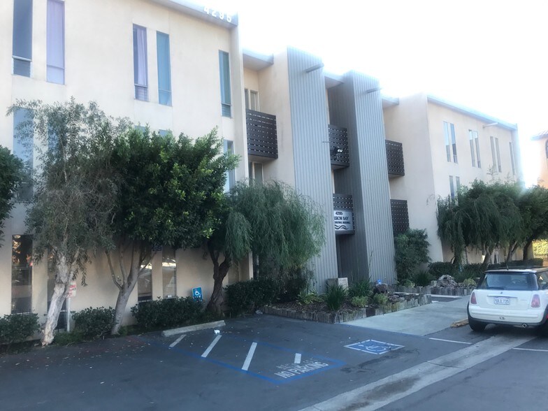 More Photos Of 4295 Gesner St, San Diego Office For Lease