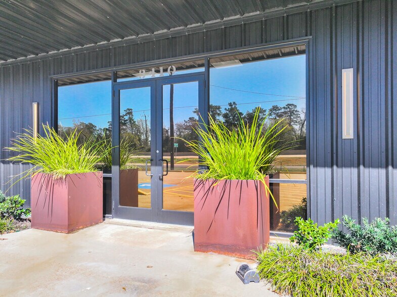 More Photos Of 3410 I-10 W, Orange Office For Sale