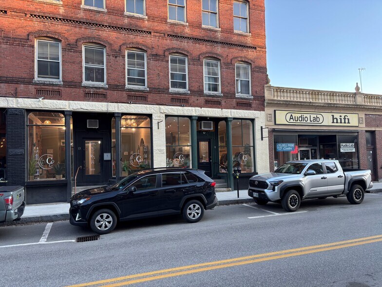 Primary Photo Of 11 Roxbury St, Keene General Retail For Lease