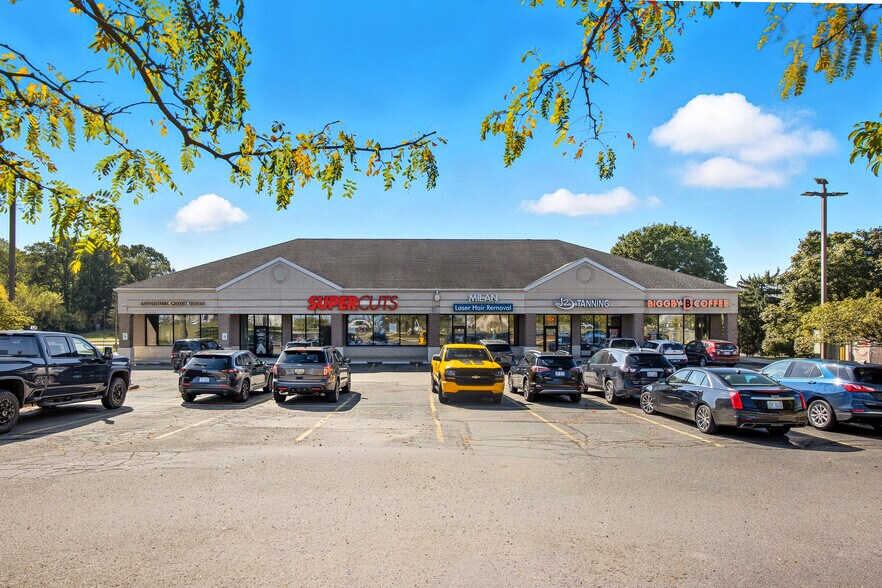 More Photos Of 2250 Lake Lansing Rd, Lansing General Retail For Sale