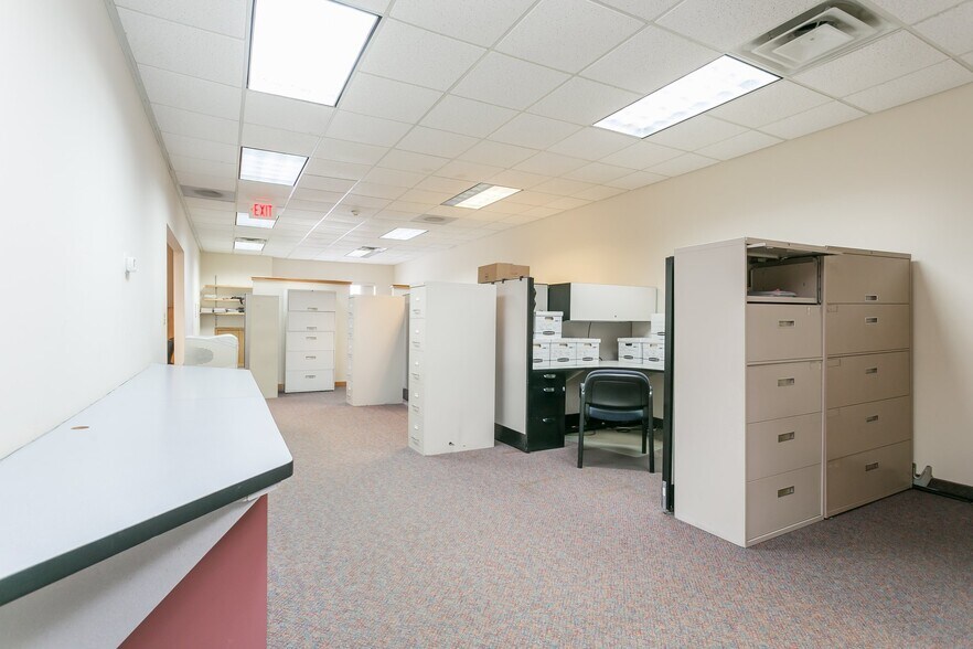 More Photos Of 300 Buell Rd, Rochester Loft Creative Space For Sale