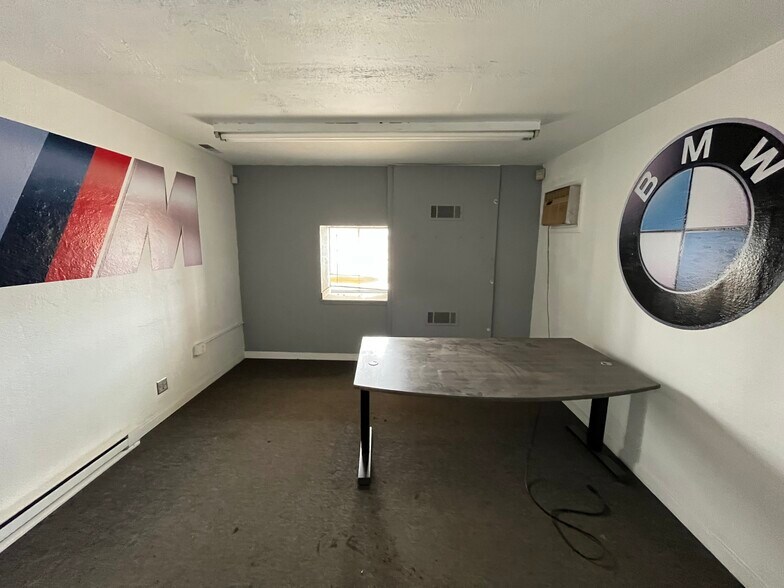 More Photos Of 651 E 66th Ave, Denver Warehouse For Lease