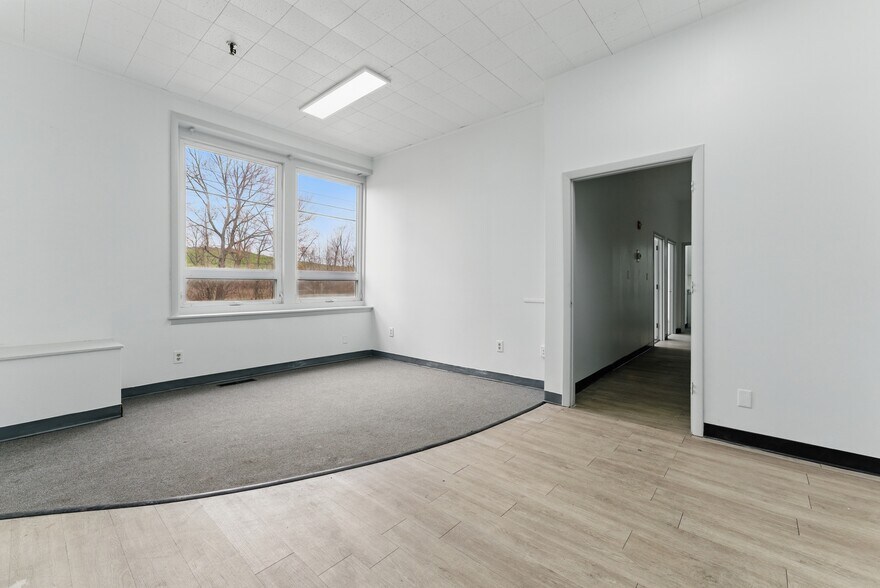 More Photos Of 755 New Ludlow Rd, South Hadley Warehouse For Sale