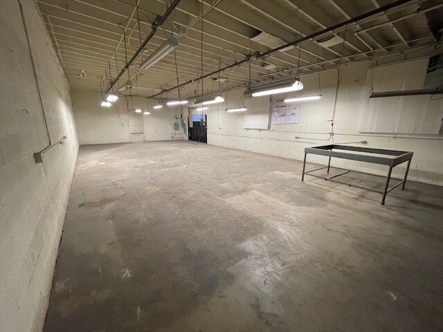 More Photos Of 8913 National Blvd, Los Angeles Manufacturing For Lease