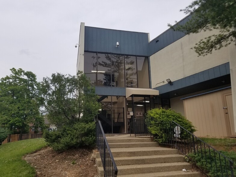 More Photos Of 525 Eastern Ave, Fairmount Heights Medical For Lease