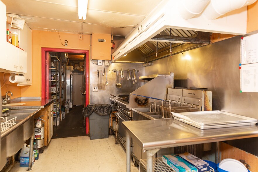 More Photos Of 6001 State Rd, Parma Restaurant For Sale