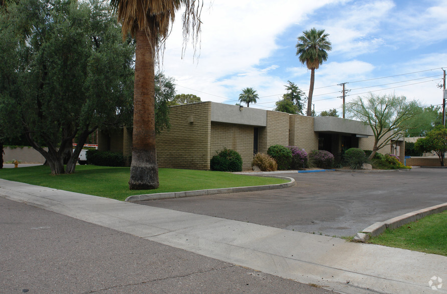 Primary Photo Of 3150 N 7th St, Phoenix Medical For Sale