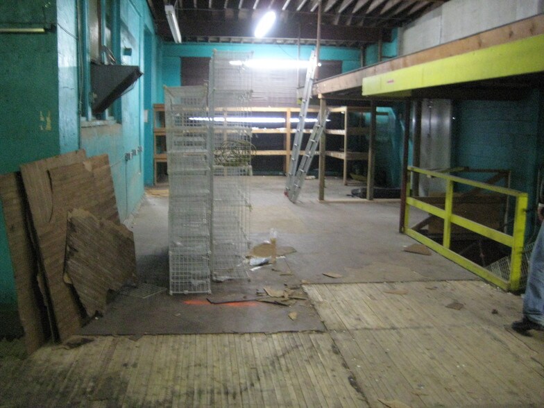 More Photos Of 920 Utica St, Allentown Unknown For Lease