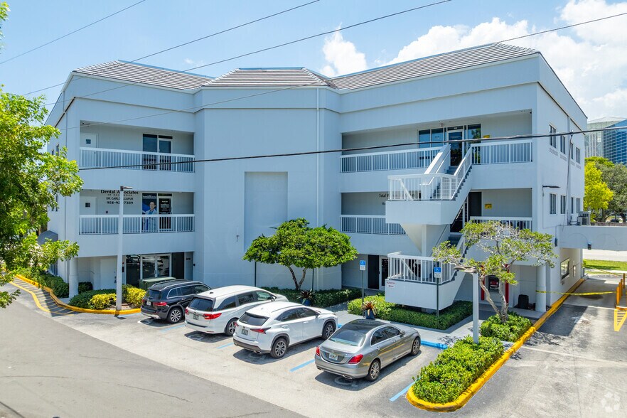 More Photos Of 3801 Hollywood Blvd, Hollywood Medical For Lease