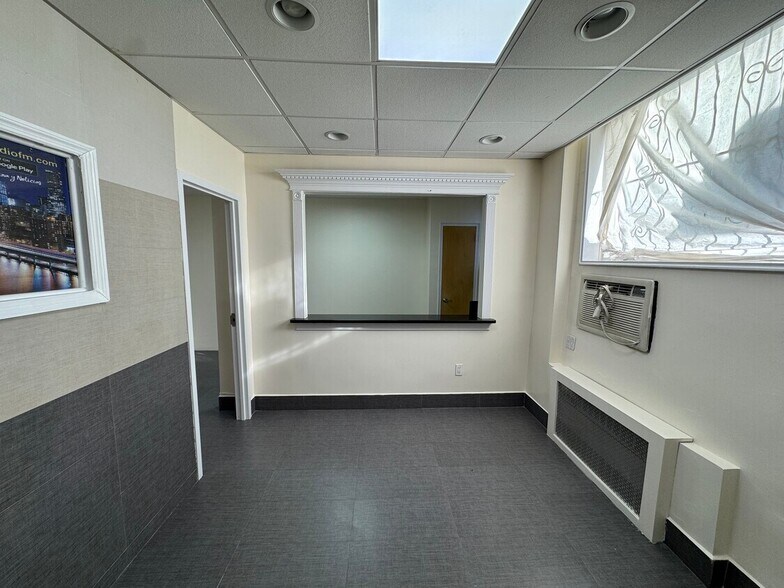 More Photos Of 81-31 Baxter Ave, Flushing Apartments For Lease