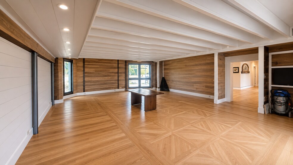 More Photos Of 5114-5116 Stepp Ave, Jacksonville Warehouse For Sale
