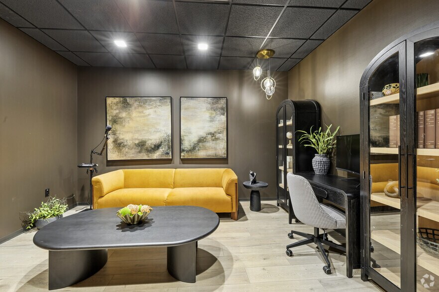 More Photos Of 1801 West End Ave, Nashville Coworking Space