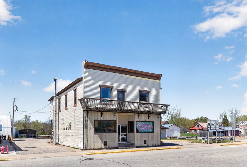 More Photos Of S101 S Main St, Nelson General Retail For Sale