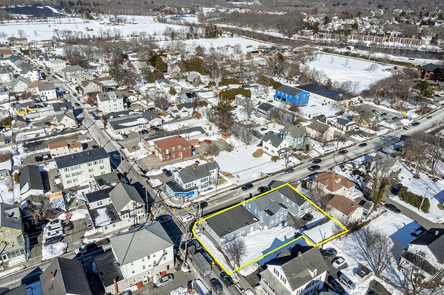 More Photos Of 367 Child St, Warren Freestanding For Sale