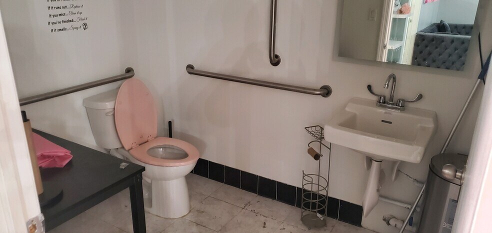 More Photos Of 2375 Richmond Rd, Staten Island Office Residential For Lease